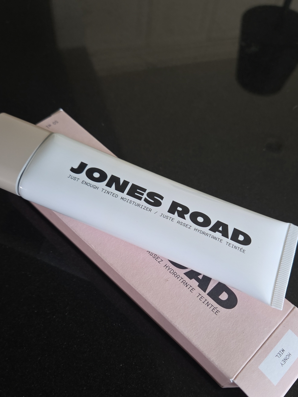Jones Road Honey Tinted Moisturizer
